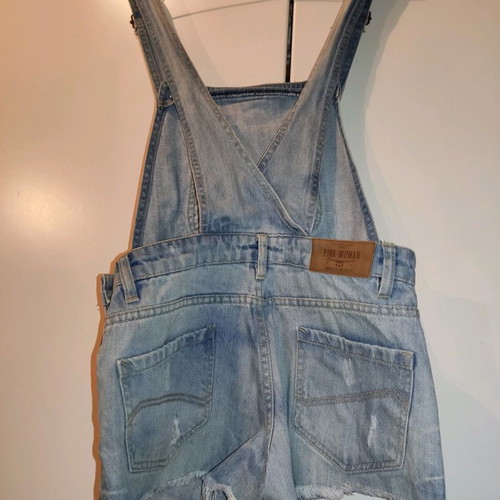 Dress, salopette and bermuda dress used, pack for 6 euros