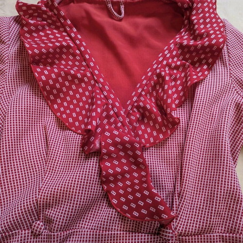 Vintage robe like new, white and red, size S