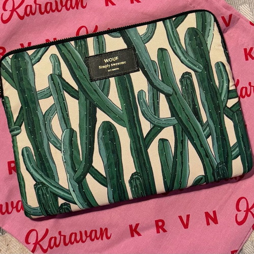 iPad & tablet sleeve like new, durable and eco-friendly