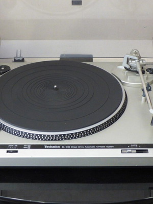 Technics SL-D20 direct drive turntable used