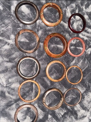 Bracelets like new, assorted set