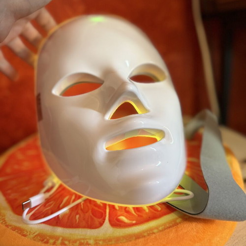 LED Facial Mask like new, skincare at home