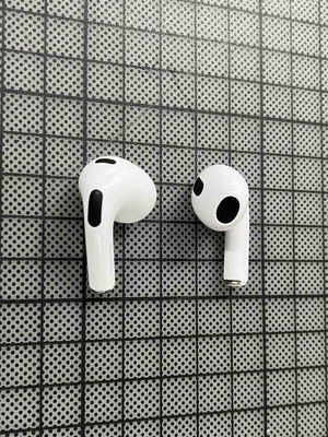 Takemore wireless earbuds like new