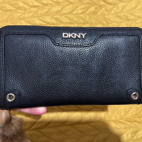 DKNY women's wallet new, black with multiple compartments