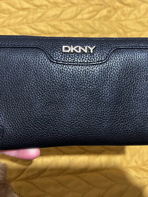 DKNY πορτοφόλι γυναικείο καινούργιο, μαύρο με πολλές θήκες