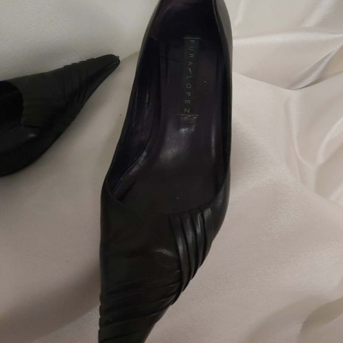 Pura Lopez leather pointed toe pumps like new, black, size 38