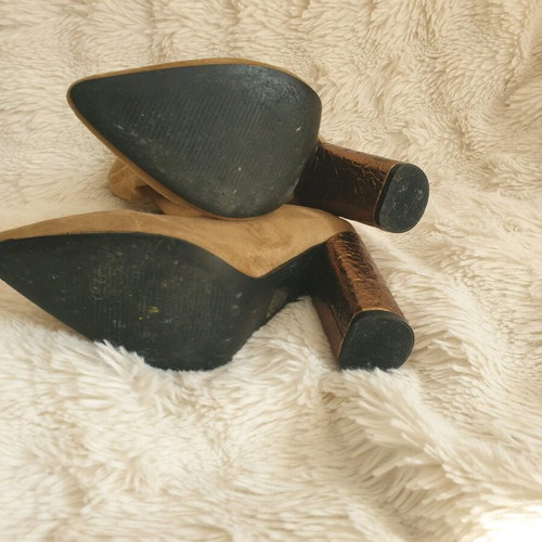 Μποτάκια καφέ από faux suede σαν καινούργια, τακούνι 10 εκ.