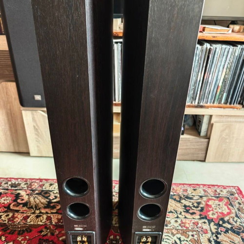 Heco Victa 500 floorstanding speakers like new