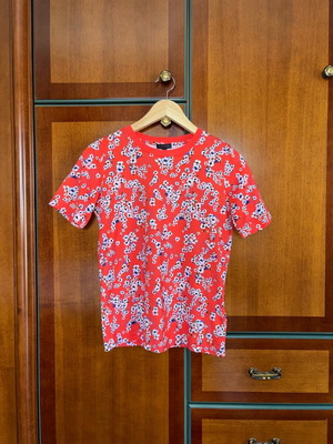 Escada t-shirt με λουλούδια σαν καινούργιο, κόκκινο