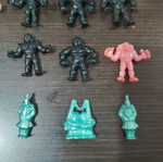 Alien figures like new