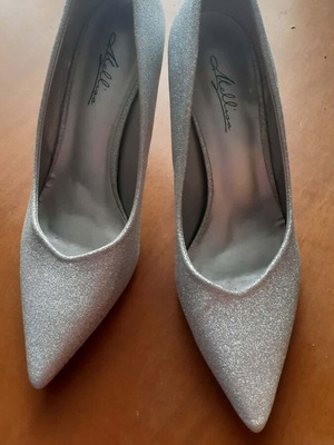 Silver stiletto heels with glitter new, size 37