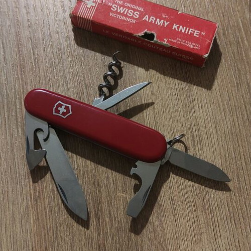 Victorinox Swiss Army Knife used, 6 tools