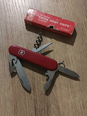Victorinox Swiss Army Knife used, 6 tools