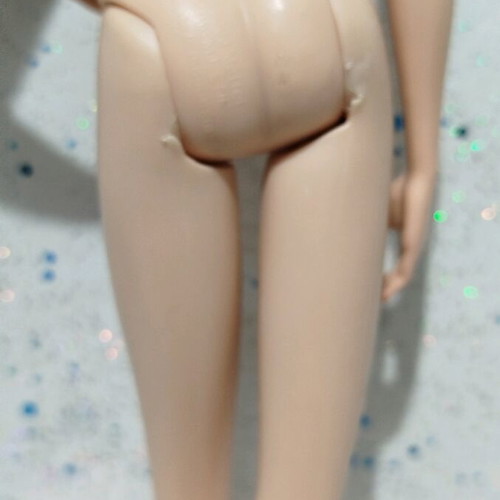 Barbie Holiday 2019 used with flaws