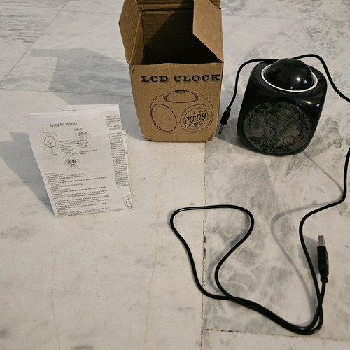 Digital Table Clock with Ceiling Time Projection like new