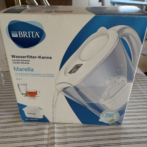 Brita Marella 2.4L water filter jug like new, white color
