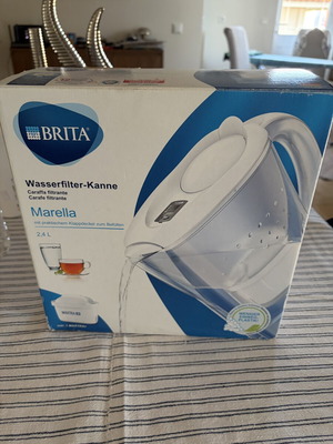 Brita Marella 2.4L water filter jug like new, white color