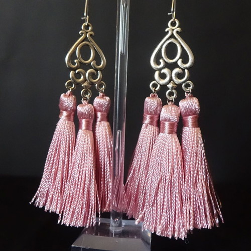 Tassel earrings new, pink and silver