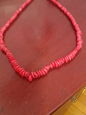 Coral Chip Necklace 55cm like new, red