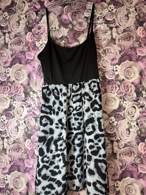 Shein short dress with black top and leopard print, size S/36