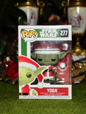 Funko Pop! Star Wars Holiday Santa Yoda like new