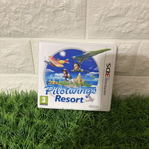 Pilotwings Resort Nintendo 3DS game used in excellent condition