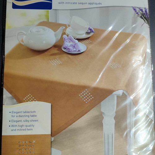 Meradiso tablecloth new with sequins 80 x 80 cm