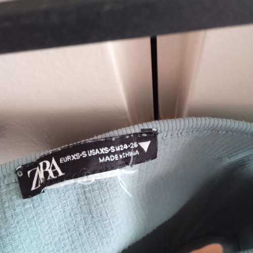 Zara top small, like new