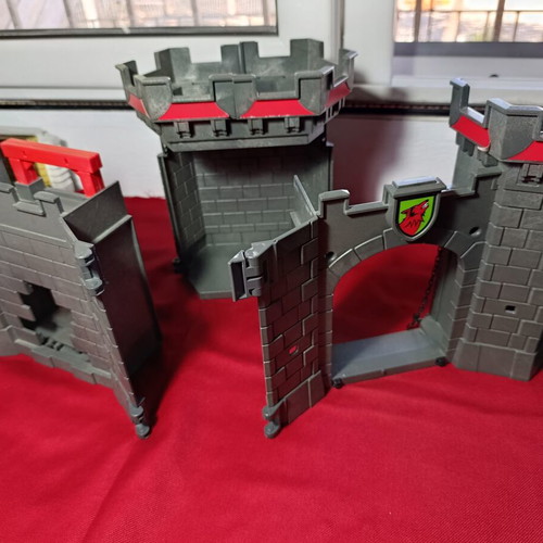 Playmobil 4440 Portable Knight Castle used with minor wear and missing parts