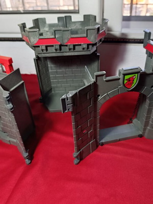 Playmobil 4440 Portable Knight Castle used with minor wear and missing parts