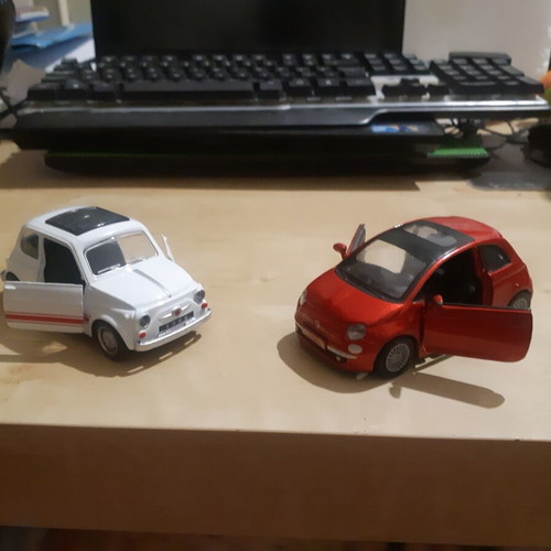 Fiat 500 toy car set with 1965 new and 2007 like new models