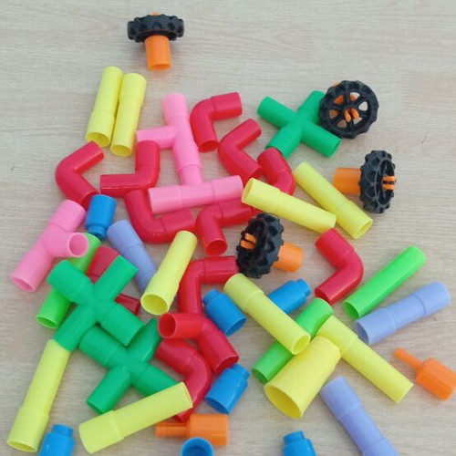 Construction tubes toy