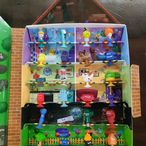 Stikeez house like new, missing the saw