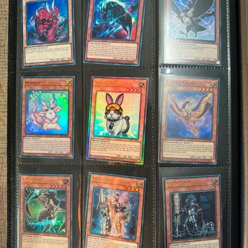 Yu-Gi-Oh! album new with 53 holo cards