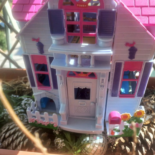 Kruzzel dollhouse suitcase like new, 6 rooms without figures