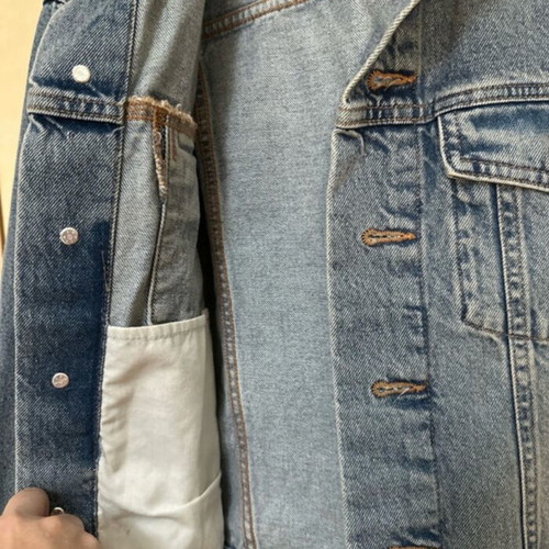H&M denim jacket like new, size M, blue