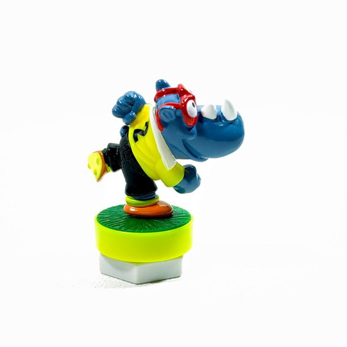 Magic Sport Magnetic Football Figures Kinder Egg Surprise set like new
