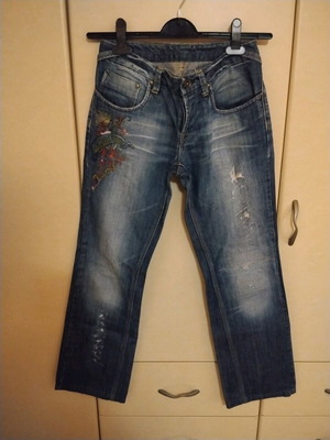 S'oliver denim jeans with embroidery in worn look refurbished