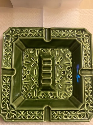 Ashtray like new, green, 0.20 x 0.20 m