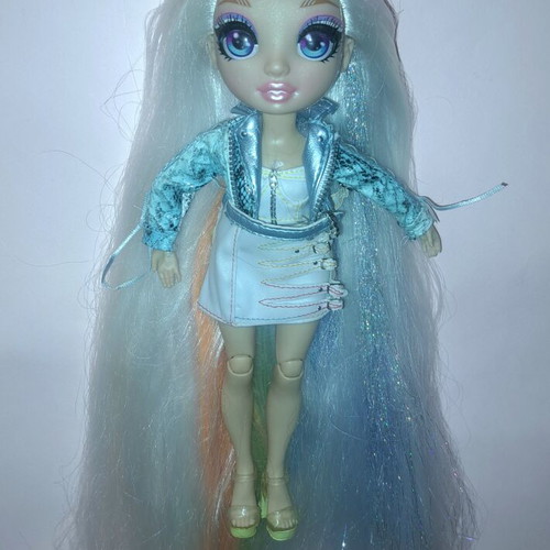 Rainbow High Amaya Raine doll like new
