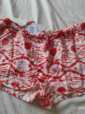 Roxy shorts new, medium size, white and red