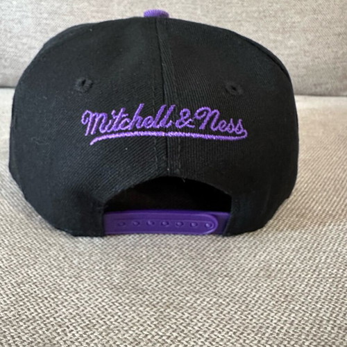 Phoenix Suns Mitchell & Ness Cap new