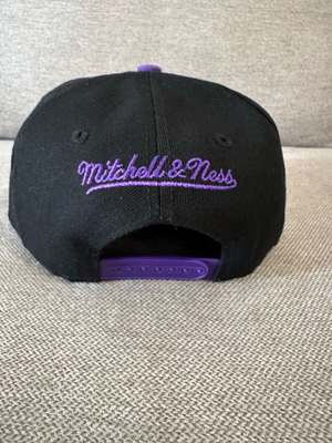 Phoenix Suns Mitchell & Ness Cap new