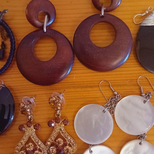 Earrings pack of 18 handmade wood with yellow agate like new
