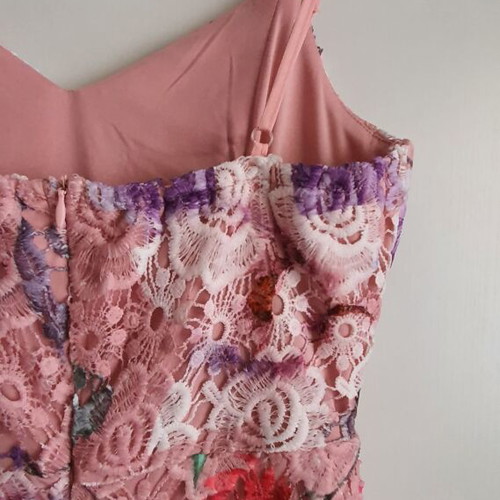 Lace dress with flowers size S new, multicolor