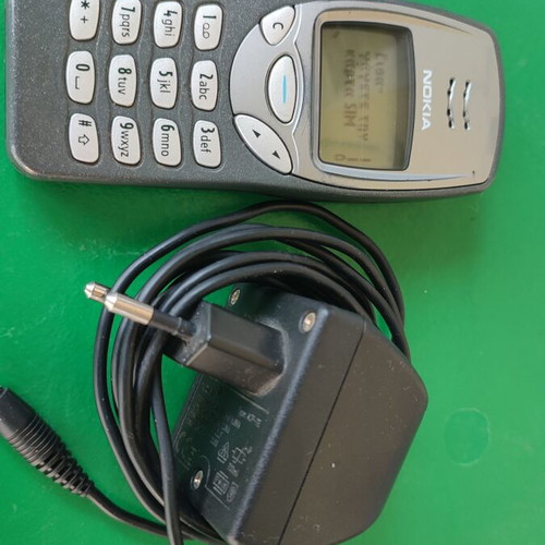 Nokia 3210 grey/silver vintage phone used