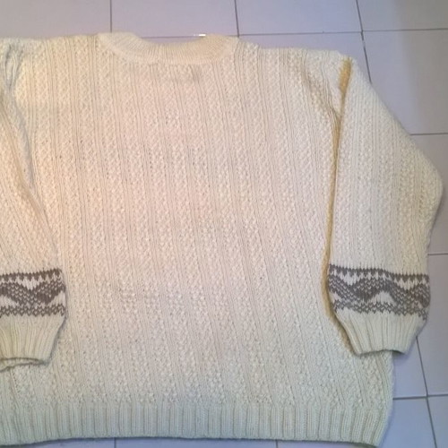 Handmade wool sweater used, size L