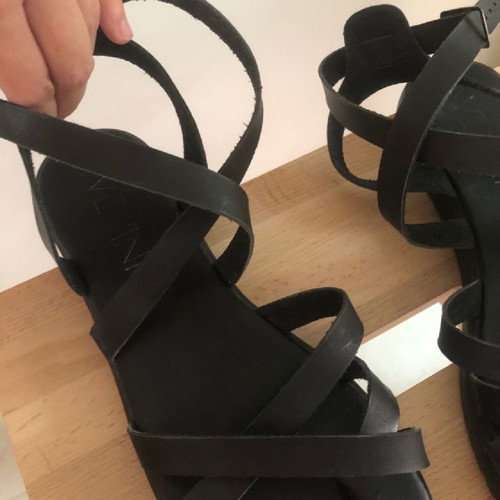 Sandals type ancient Greek size 39 like new, black