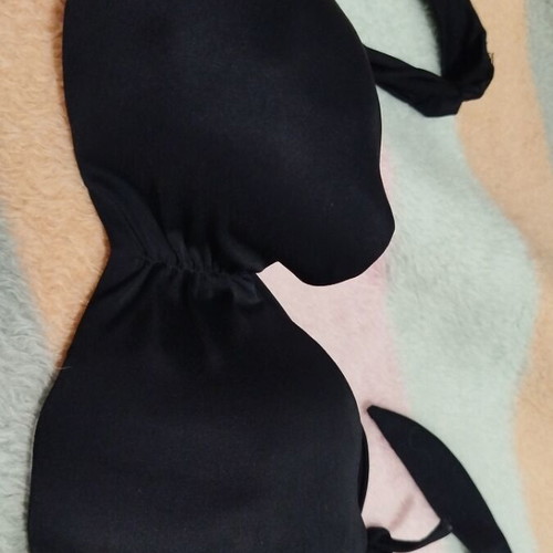 Belle Mode bikini top like new, size M, black