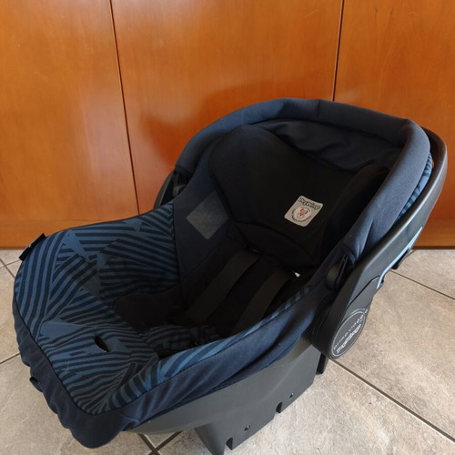 Peg Perego Primo Viaggio SL baby car seat